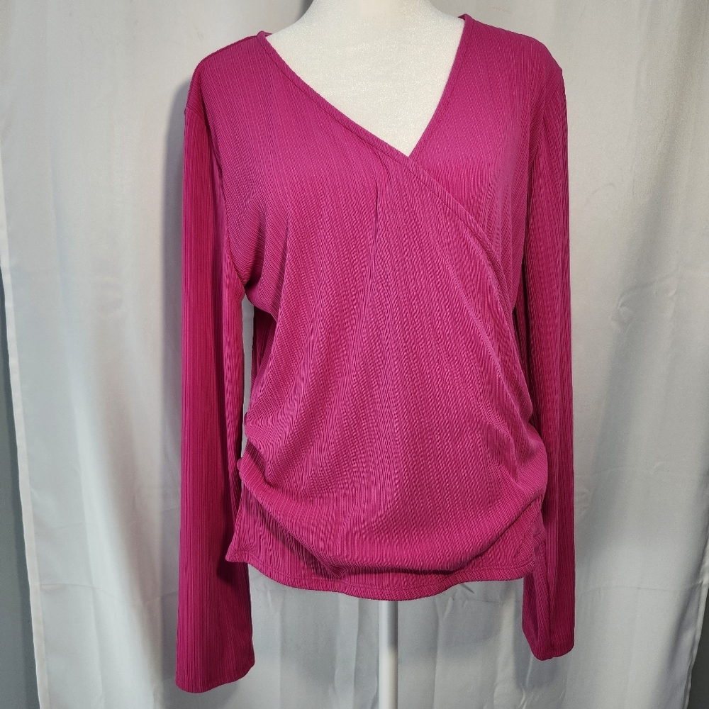 Nine West Size Large Texture Wrap Top